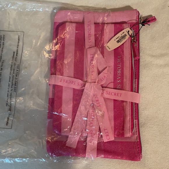 Victoria Secret Travel bag - Picture 2 of 4